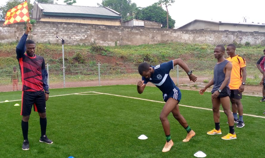 Fecafoot Est : 62 arbitres encours de recyclage à Bertoua.  En prélude au lancement du championnat, la ligue régionale de football de l’Est s’active sur le terrain.