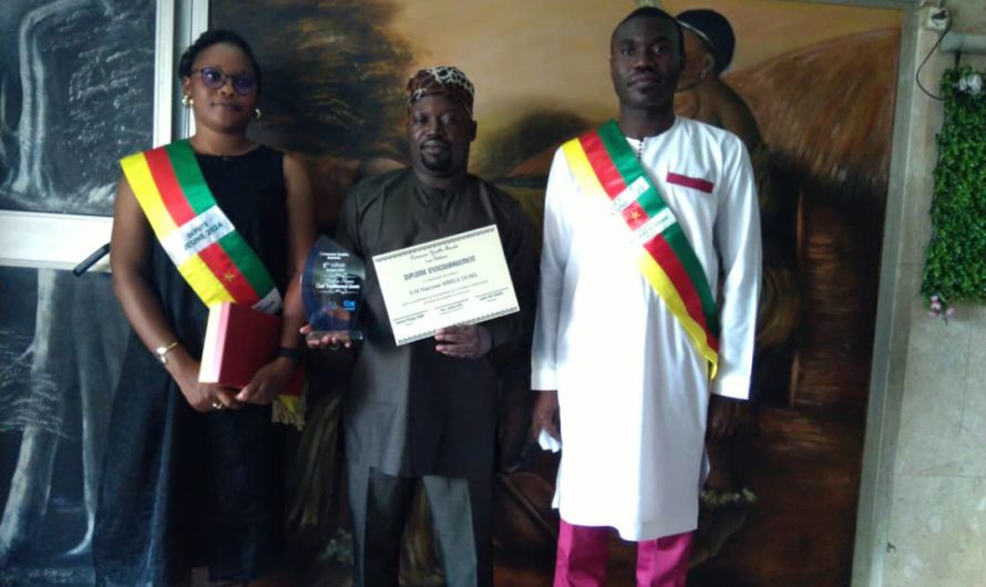 Cemeroon Youths Awards :  Narcisse MBELE DOBIL , meilleur chef traditionnel jeune 2024.